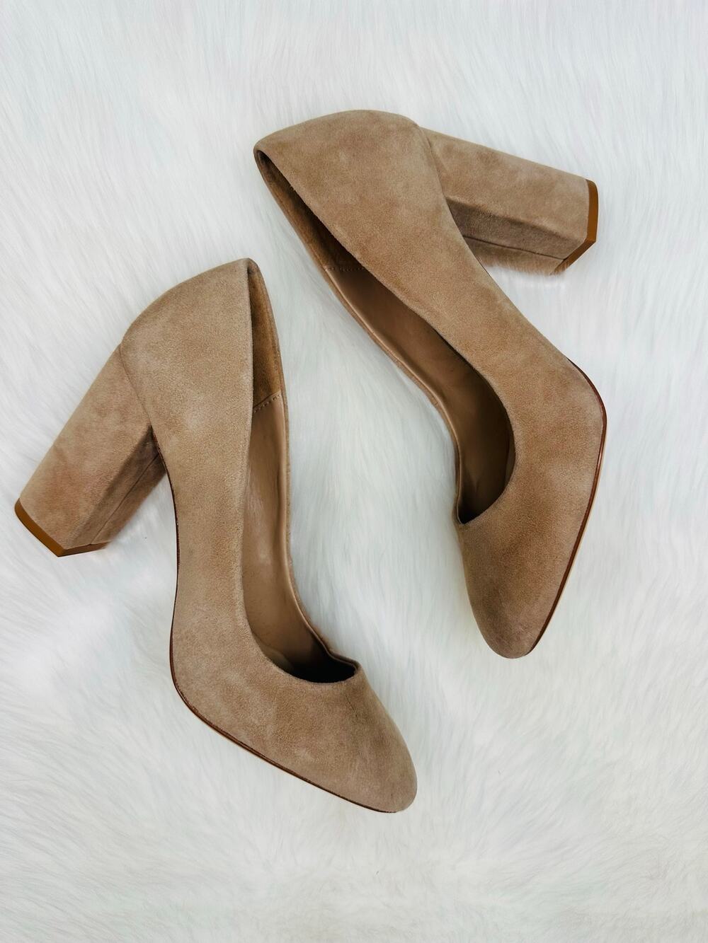 Aldo High Heel Pump with Round Toe and Block Heel Size 8.5